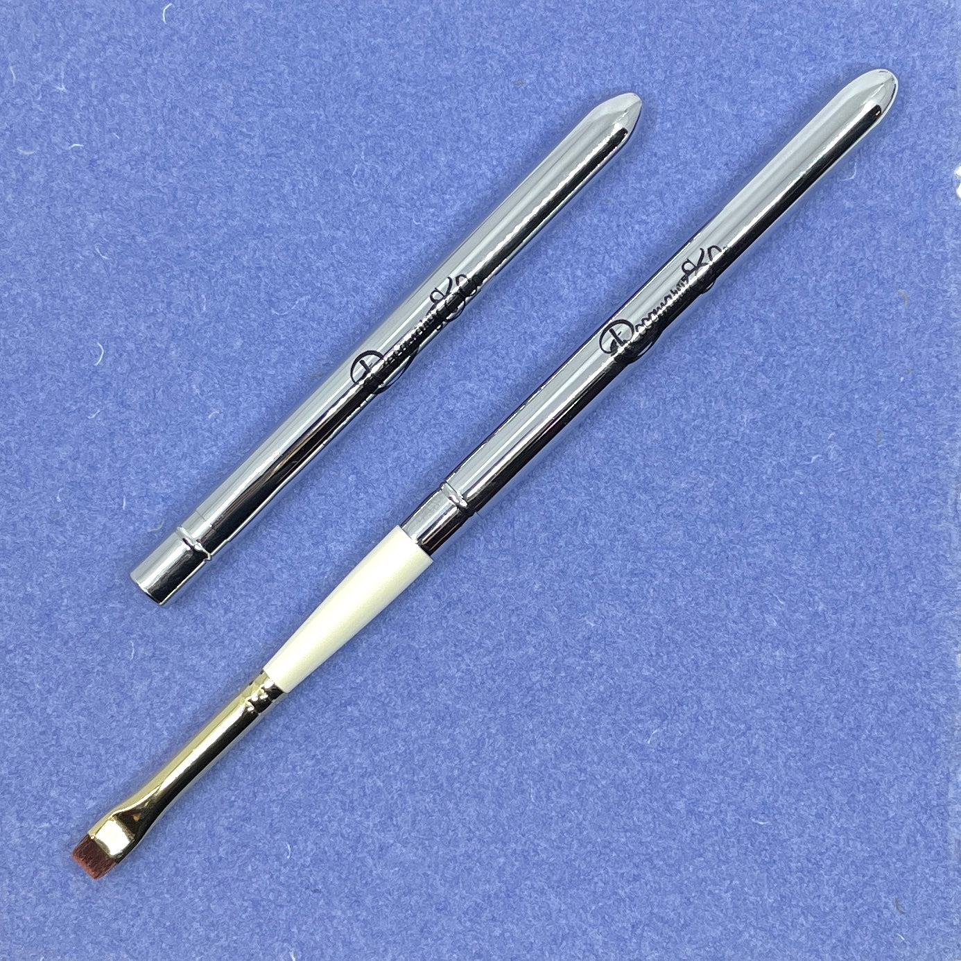 ROSEMARY & CO Reversible Pocket Travel Brush - R24 - Eradicator Small (4.2 x 6.15mm)