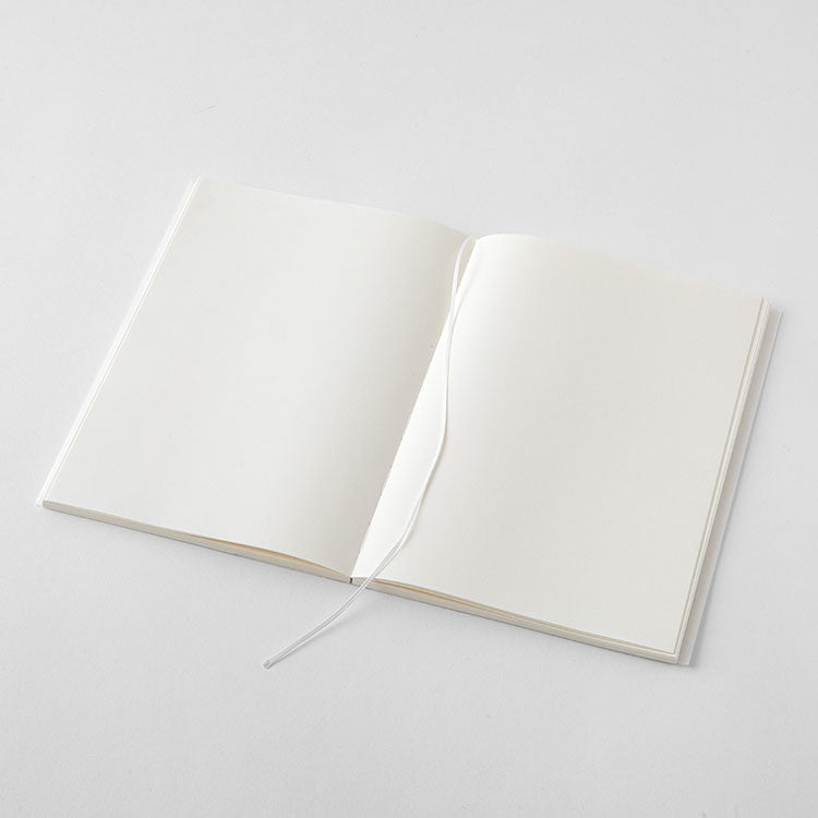 MIDORI - MD Notebook Cotton - 176 Pages - Plain Pages - Portrait A5 (21 × 14.8cm)