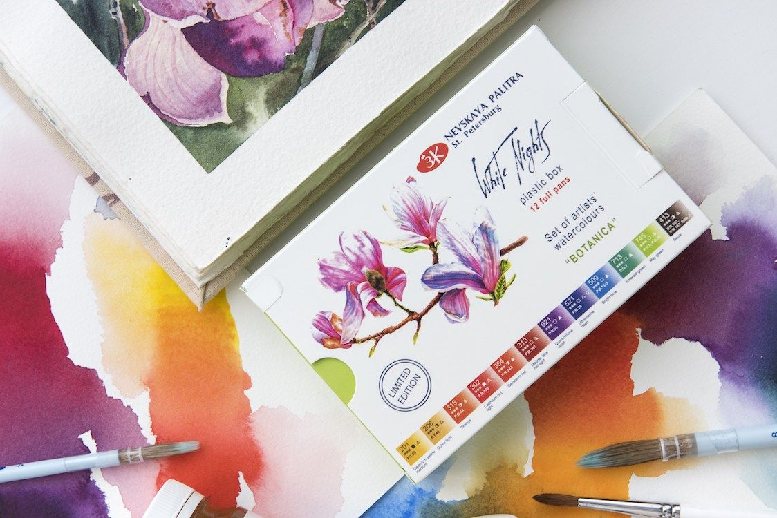 WHITE NIGHTS Artists' Watercolours Set - 12 Full Pans & Plastic Palette - Botanica